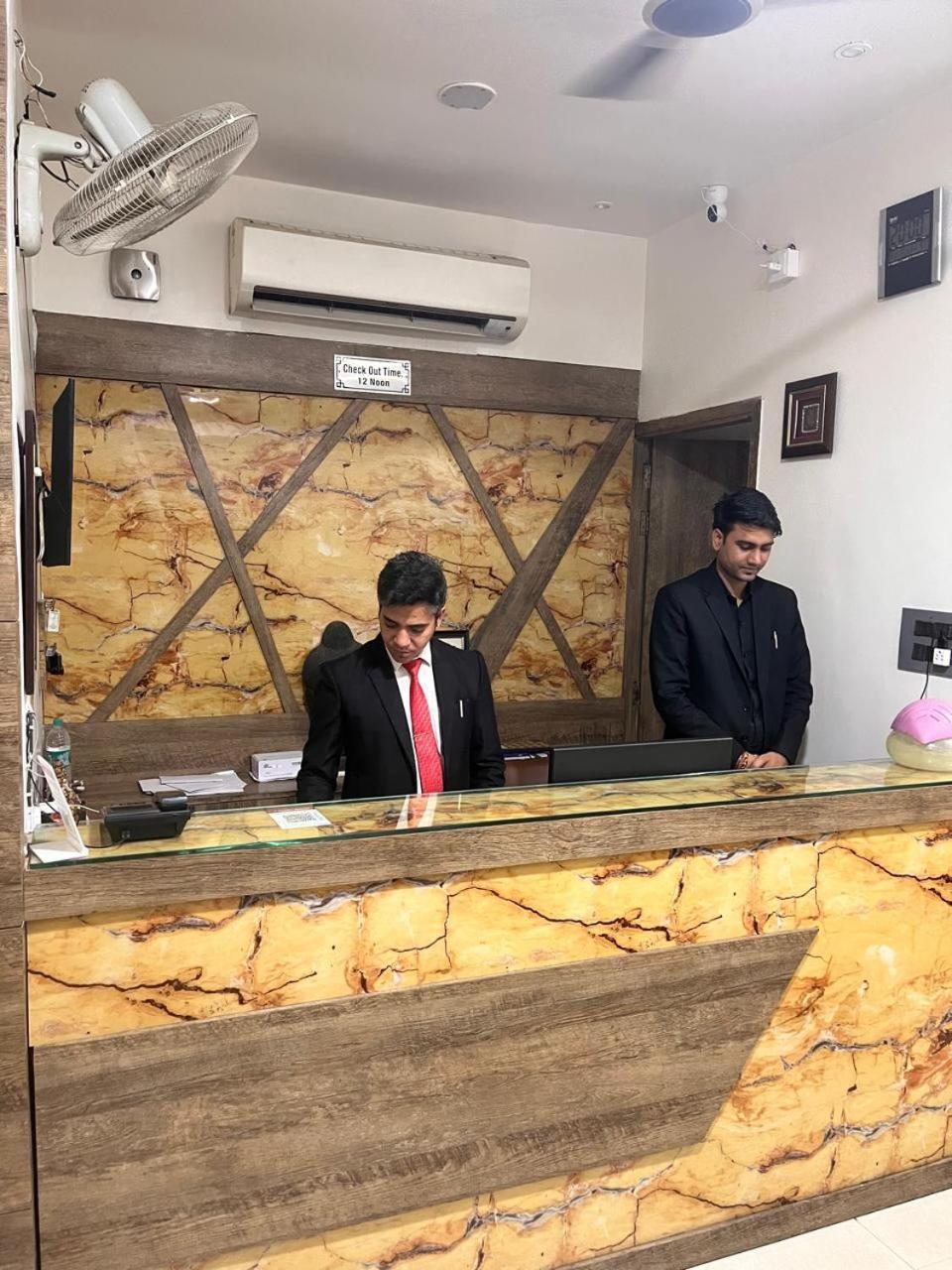 Hotel Parklane Agra (Uttar Pradesh) Εξωτερικό φωτογραφία